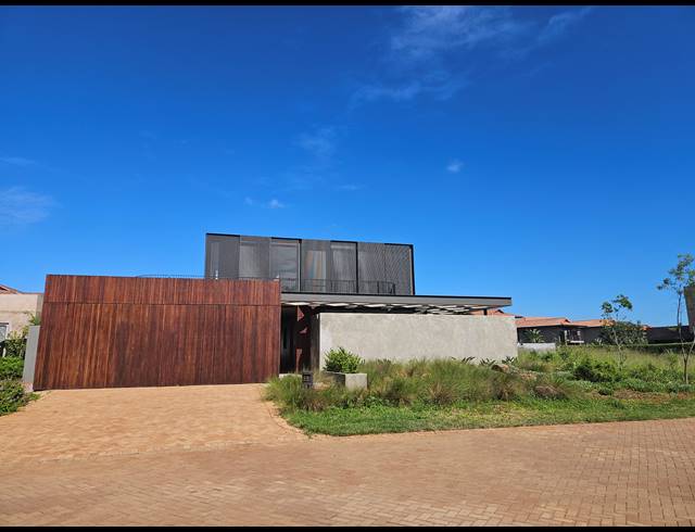 4 BEDROOM FREEHOLD FOR SALE IN HAWAAN FOREST ESTATE
